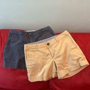 Pair of BANANA REPUBLIC City Chino Shorts in Size 2